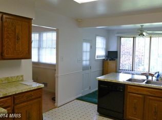 9806 Rosaryville Rd, Upper Marlboro, MD 20772