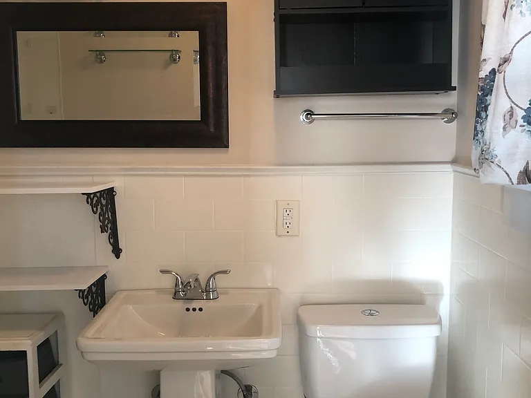 609 Rome Park — Photo 24