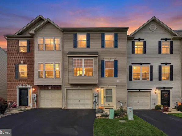 256 Country Ridge Dr, Red Lion, PA 17356