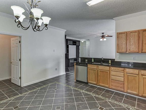 5th image of 207 Ashewood Lake Dr