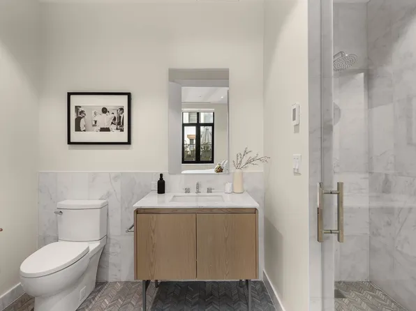 435 West 19th Street image 5 of 9