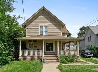 339 Ryerson Ave, Elgin, IL 60123