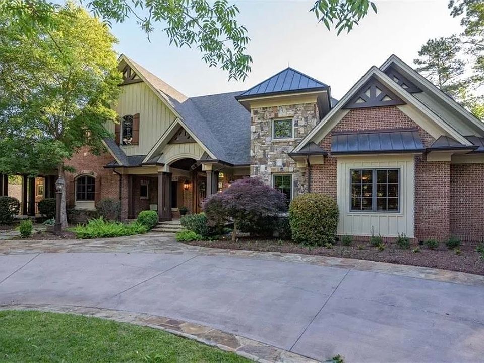 1st image of 1011 Little Bits Ln