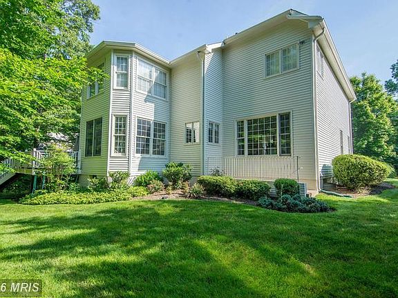 3rd image of 10313 Regency Station Dr