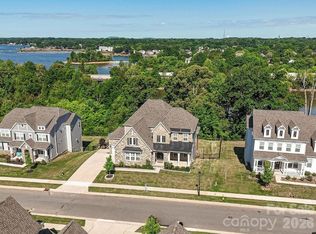 315 W Waterlynn Rd, Mooresville, NC 28117