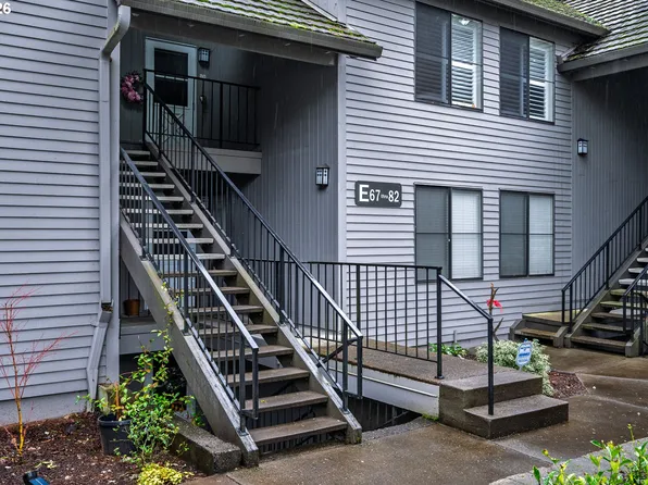 4000 Carman Dr #E68, Lake Oswego, OR 97035