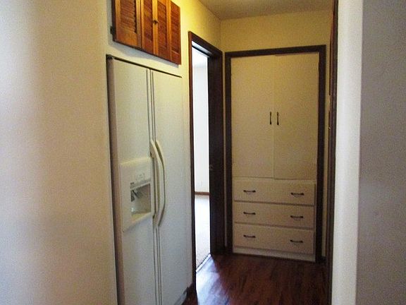 5th image of 4114 Amelia Ave