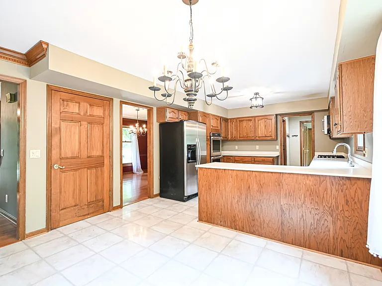 5959 Shallow Creek Dr — Photo 4