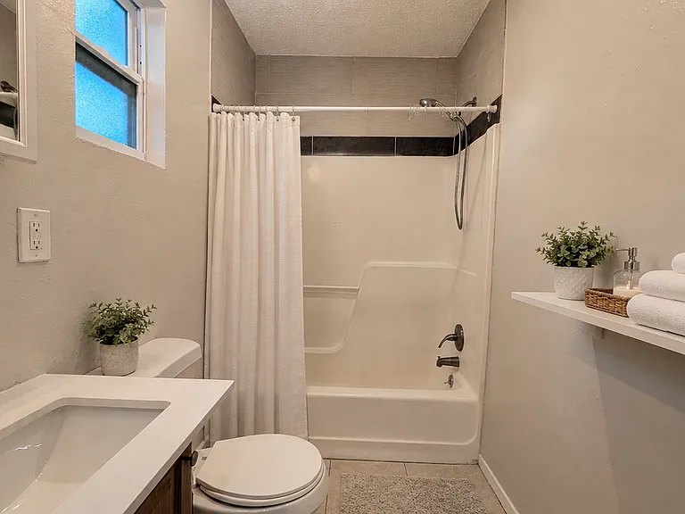 1361 S Martin Luther King Jr Ave #B — Photo 2