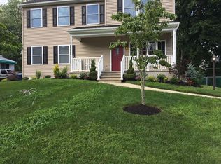 17 Hemlock Dr, Neptune, NJ