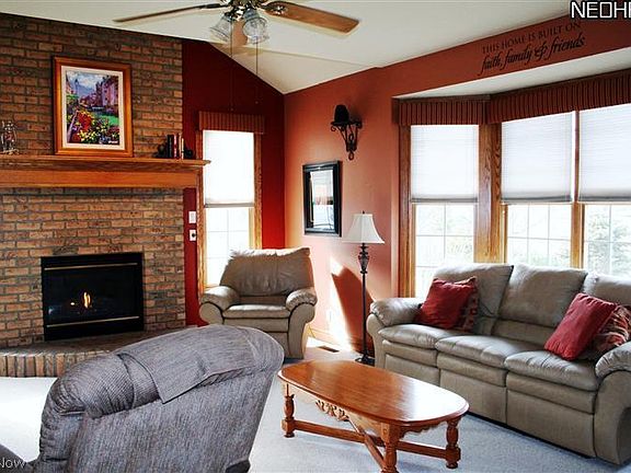2nd image of 33722 N Fall Lake Dr