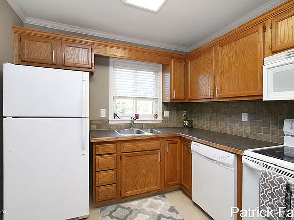 5th image of 3322 Devonwood Hls NE APT E