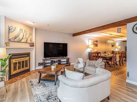 3rd image of 18606 52nd Ave W APT 233
