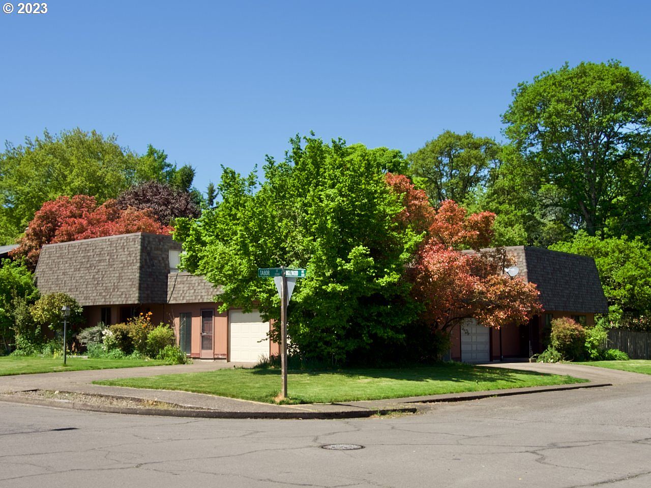 2200 Tabor St, Eugene, OR 97401 Zillow