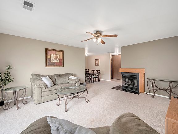 5th image of 15 Wake Robin Ct APT 204