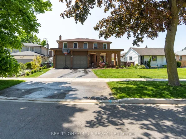 124 Bathgate Dr, Toronto, ON M1C 1T5
