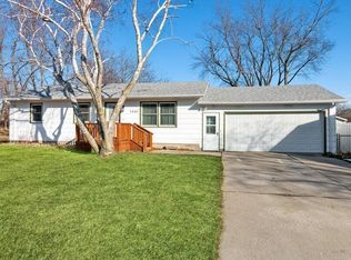 1441 W 6th St, Nevada, IA 50201