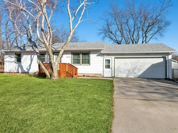1441 W 6th St, Nevada, IA 50201
