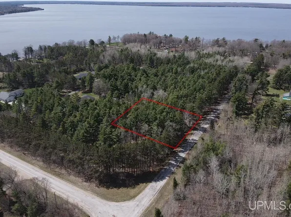 Leduc Rd, Manistique, MI 49854