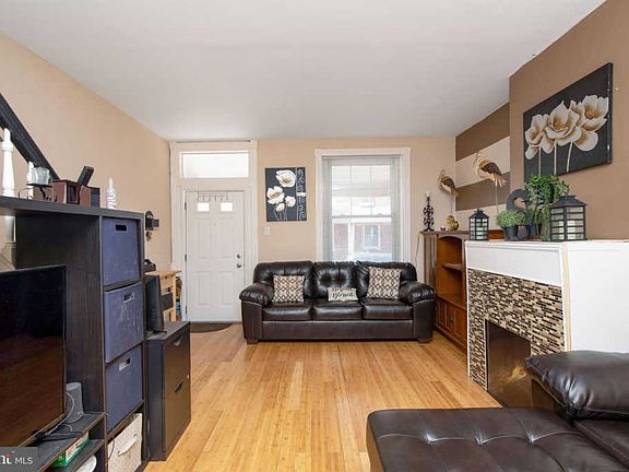 5th image of 2154 W Grange Ave