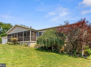 595 Bankert Rd, Hanover, PA 17331