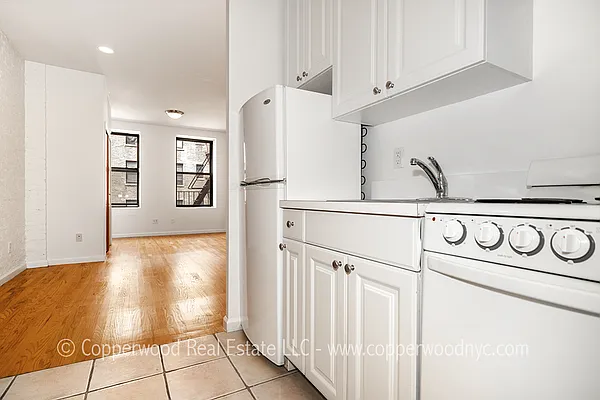 Rented by Copperwood Real Estate | media 9