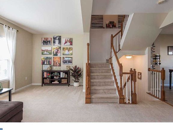 5th image of 13 Tuxford Ln