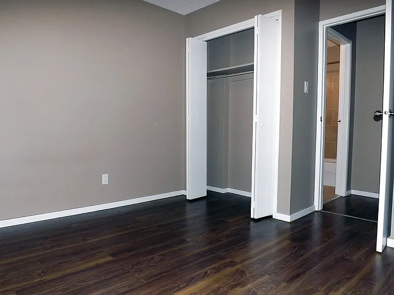937 Northumberland Ave — Photo 11