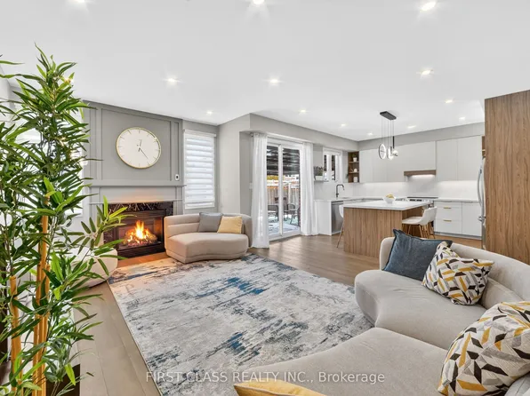 4 Church View Ave, Markham, ON L6C 0L6