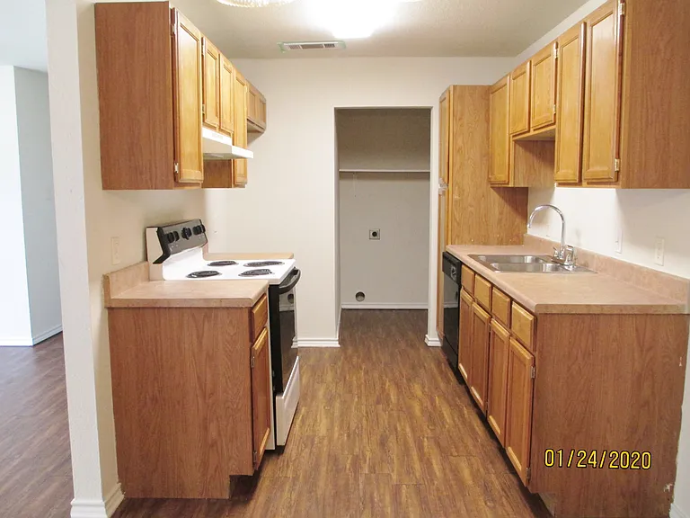8130 Marydean Ave — Photo 4