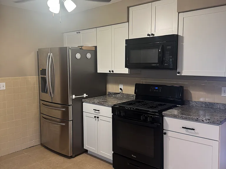 1003 E Mondy St — Photo 9