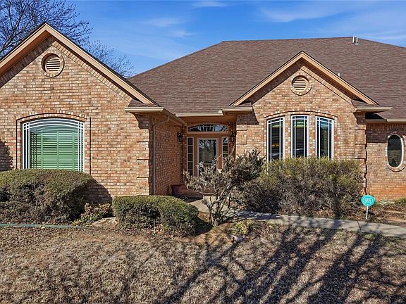 4th image of 3304 Pondridge Rd