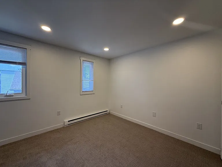 719 W College Ave — Photo 15