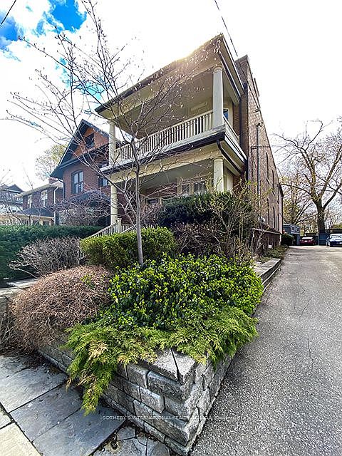1st image of 21 Melgund Rd