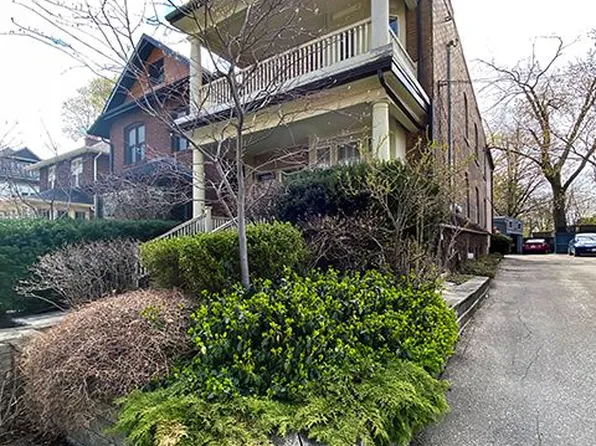 21 Melgund Rd, Toronto, ON M5R 1Z9