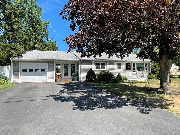 2nd image of 4 Pleasant View Drive
