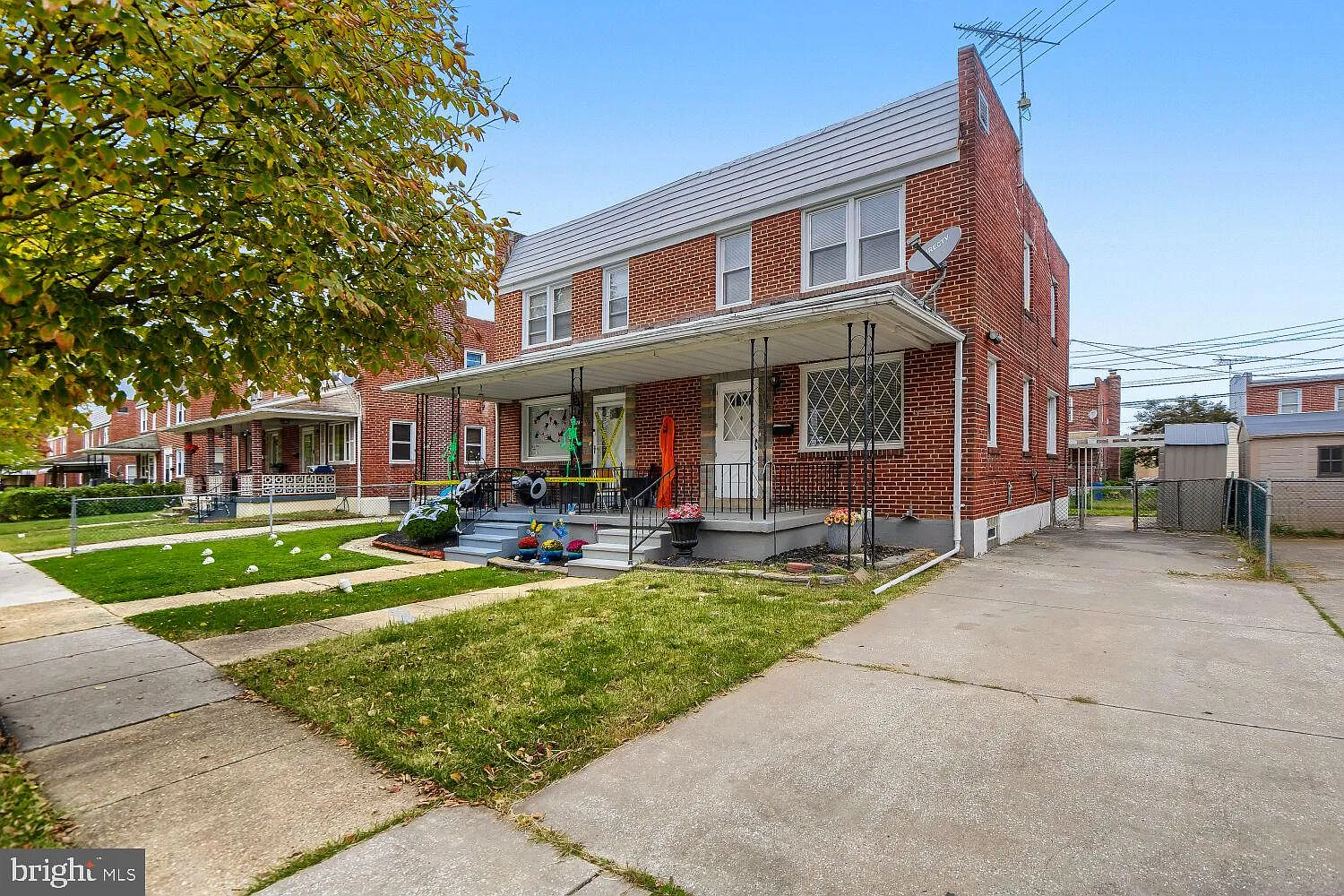 3 bed, 1.5 bath, 1728 sqft, $1,899 — Photo 3