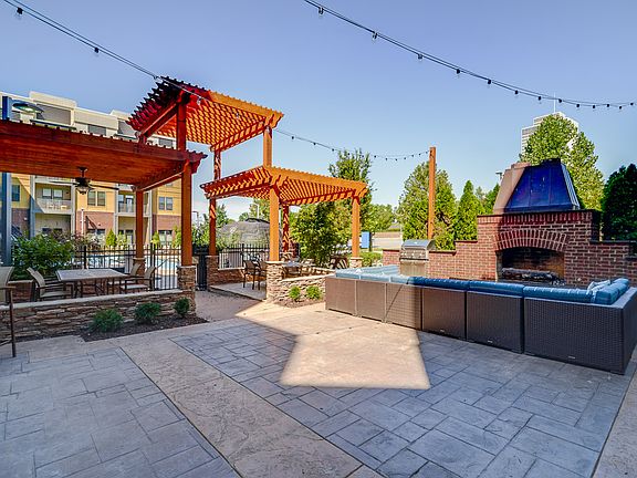 3rd image of 210 11th Ave N #200-301