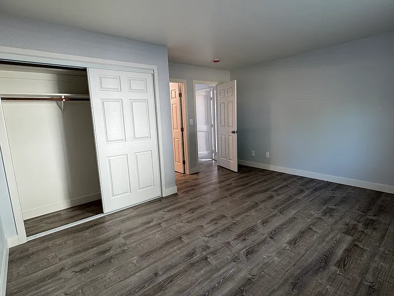 Silicon Valley Apartments — Photo 31