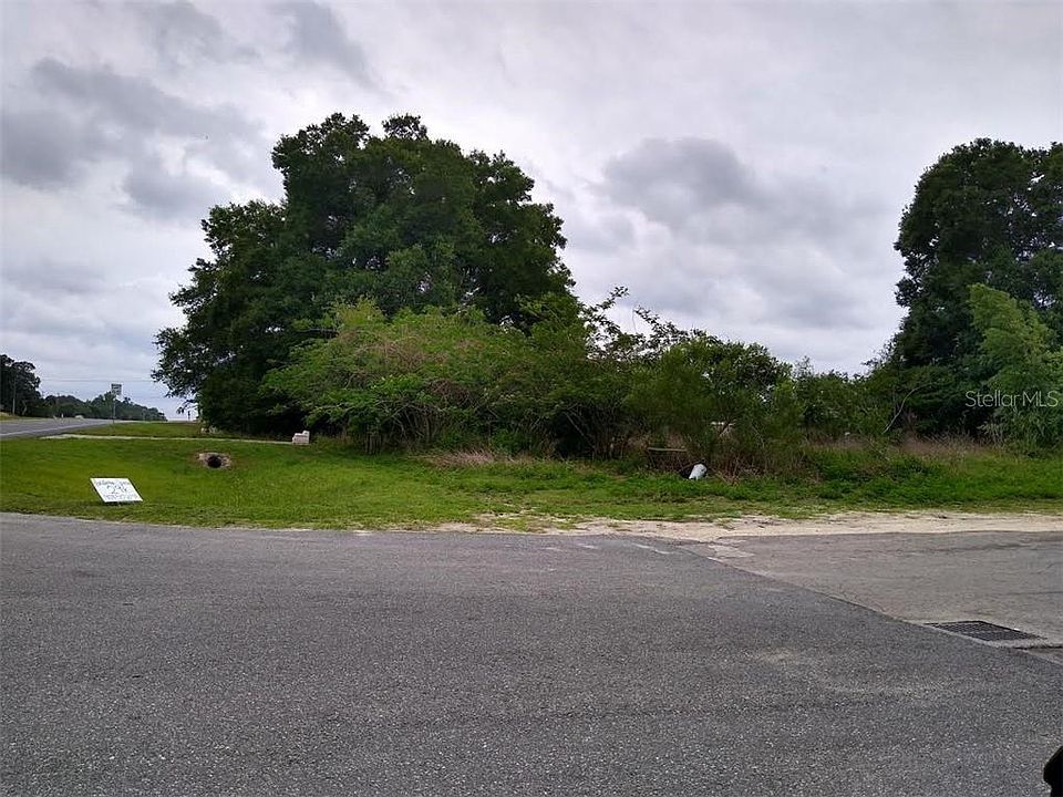 2nd image of 3650 SE Highway 484
