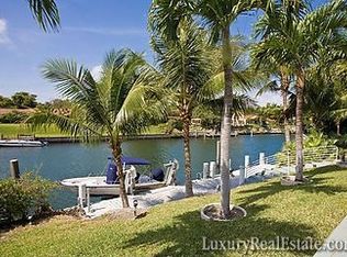 6820 Riviera Dr, Coral Gables, FL 33146