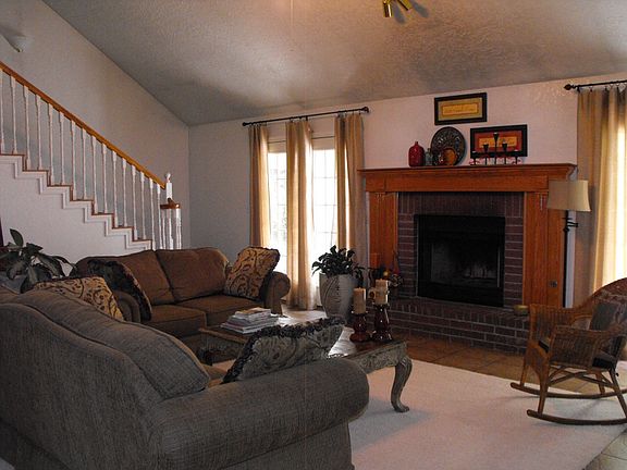 3rd image of 117 Long Meadow Dr