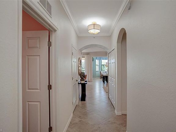 5th image of 9731 Acqua Ct Unit 523