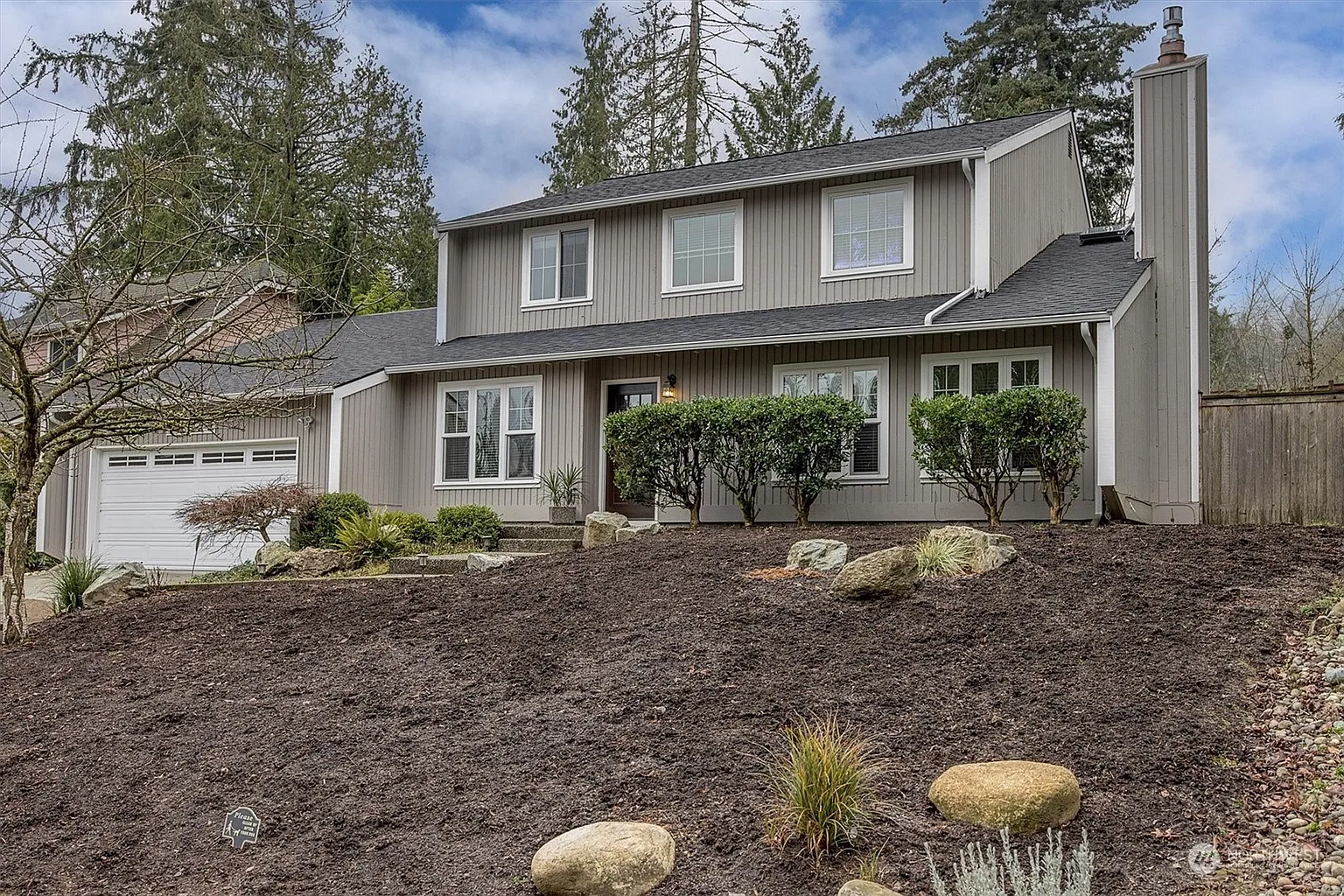 16929 SE 41st Street photo 1