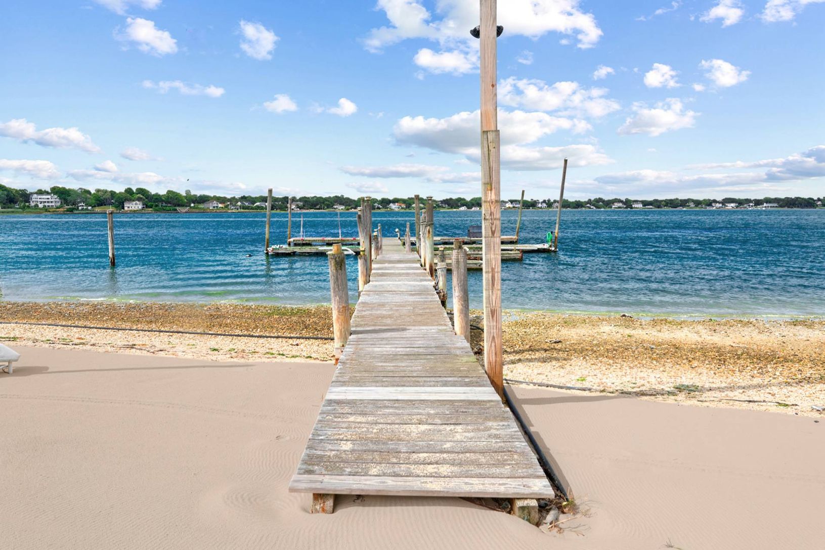 Extremely rare- you have 2 Docks - 10 Boat slips + 4 jet ski Docks