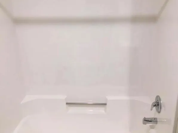 922 Charles St APT 210, La Crosse, WI 54603