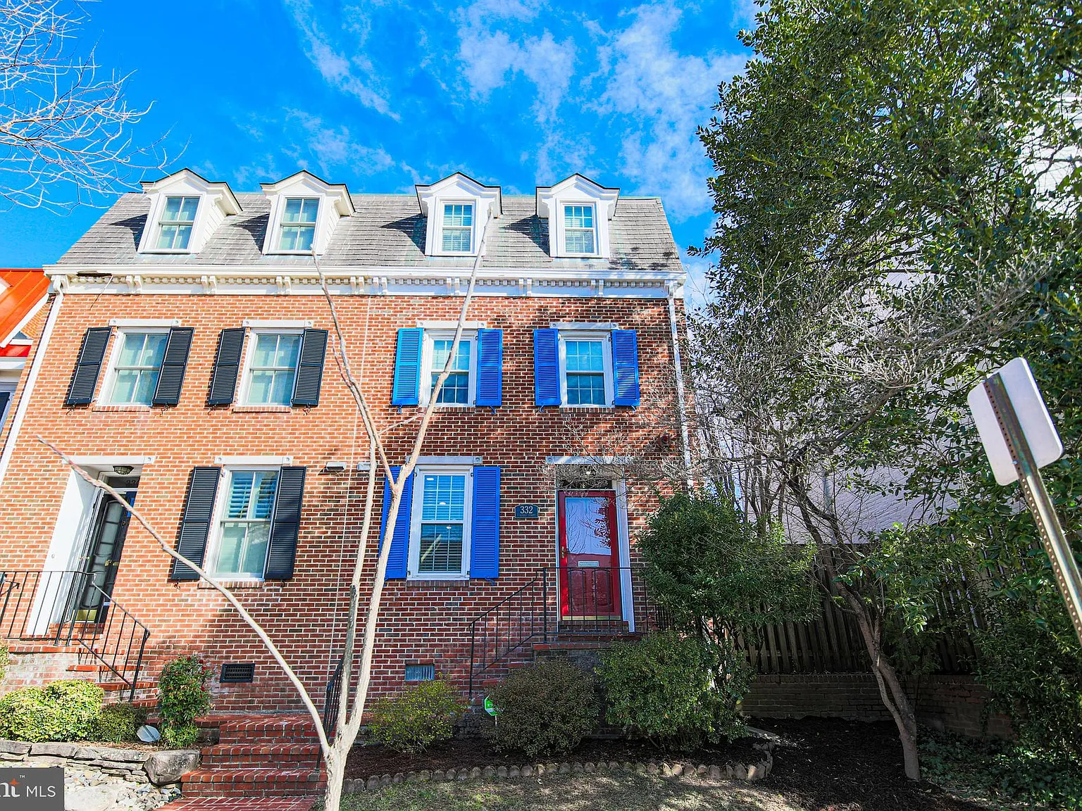3 bed, 2.5 bath, 1800 sqft, $5,800 — Photo 2