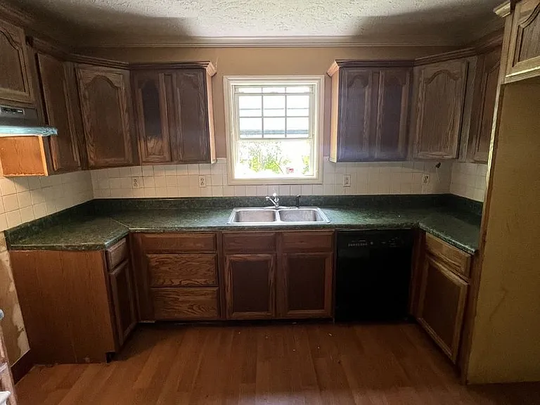 191 Dad Taylor Dr — Photo 2