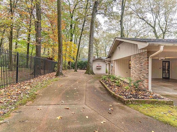 4th image of 2226 Lochlevin Dr