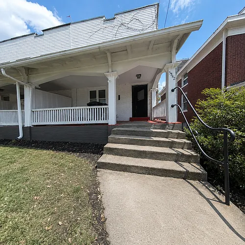 5842 Douglas St Photo 1
